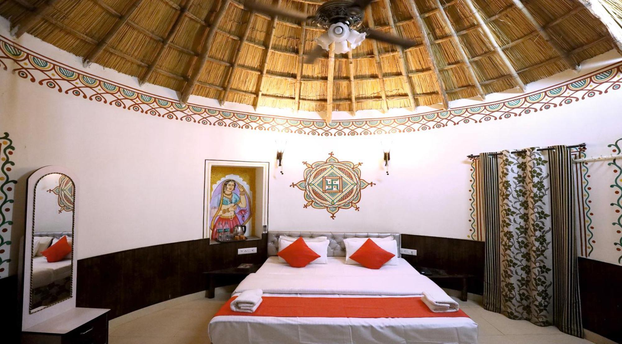 Hotel Vijayvargiya Dhani Bikaner Bagian luar foto